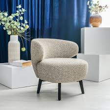 Armchair Aila