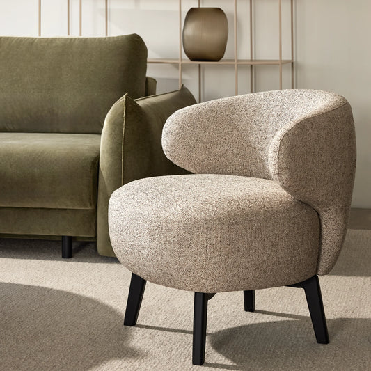 Armchair Aila