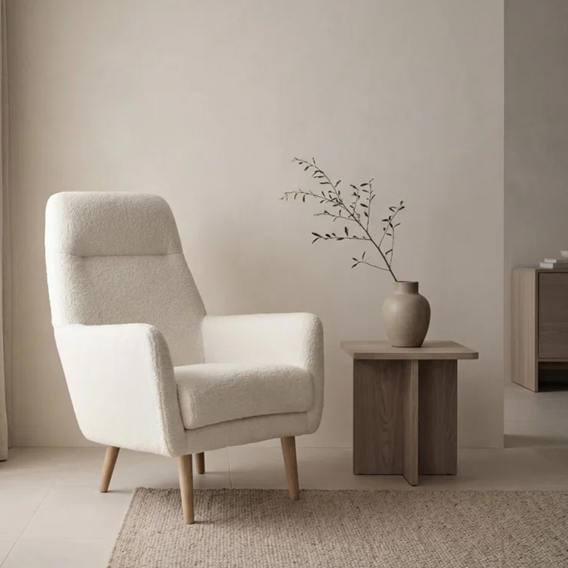 Tugitool elegantse seljaga Lafayette puidust jalgadel