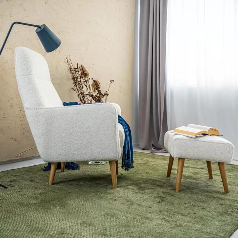 Tugitool elegantse seljaga Lafayette puidust jalgadel