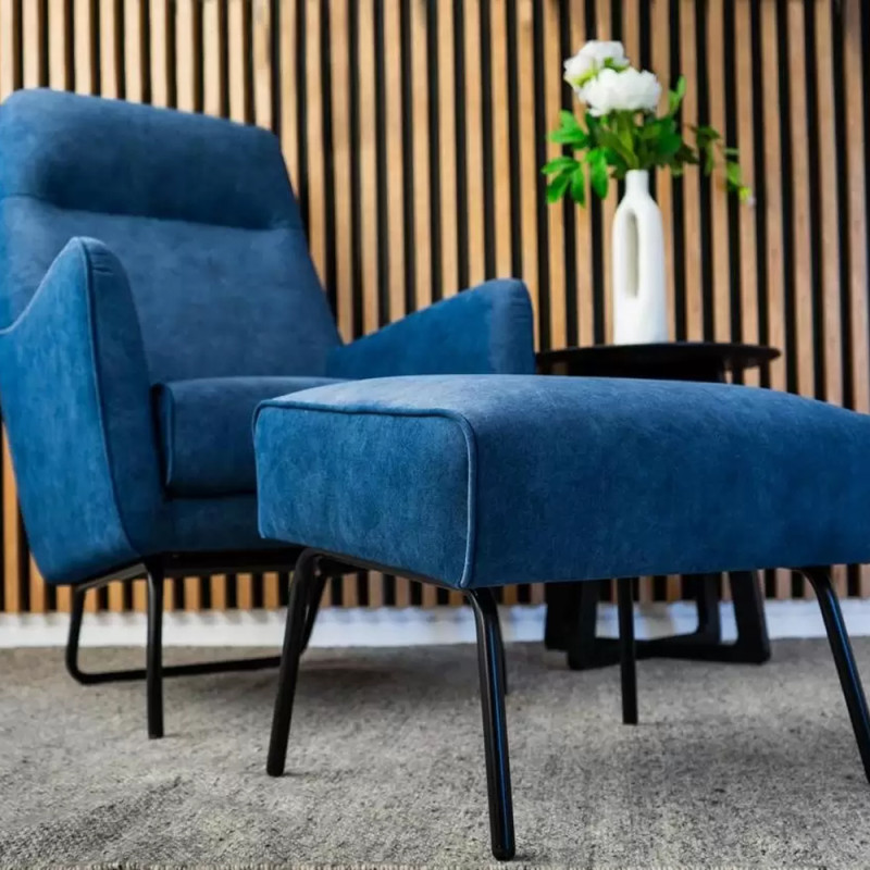 Tugitool elegantse seljaga Lafayette puidust jalgadel