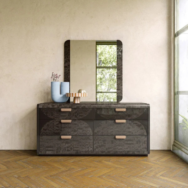 Dresser NYX