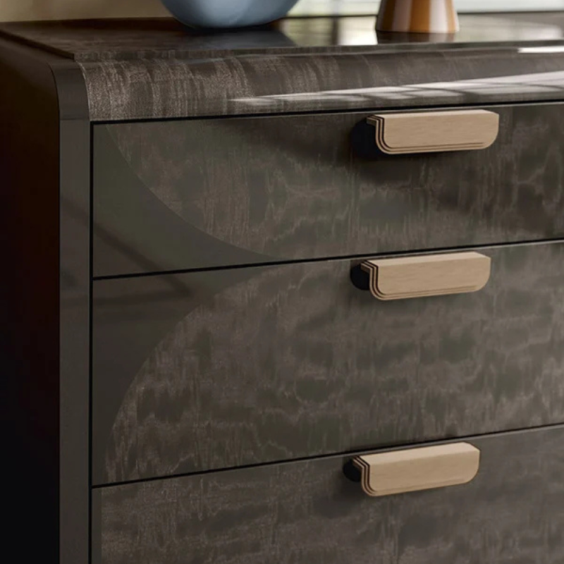 Dresser NYX