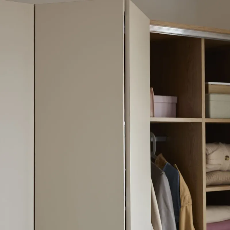 Wardrobe 300x225 Stor