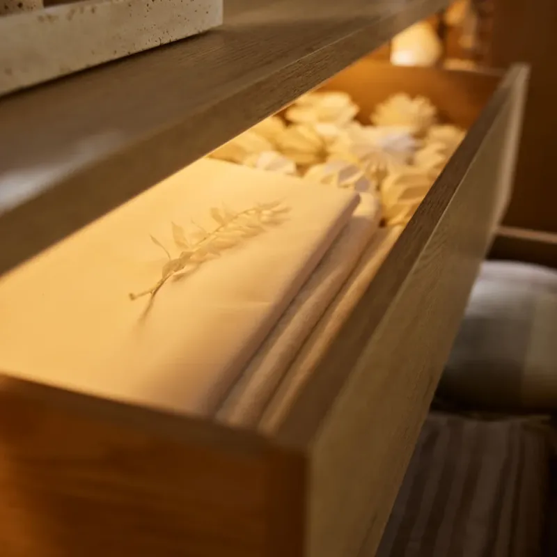 Low buffet with lighting Well
