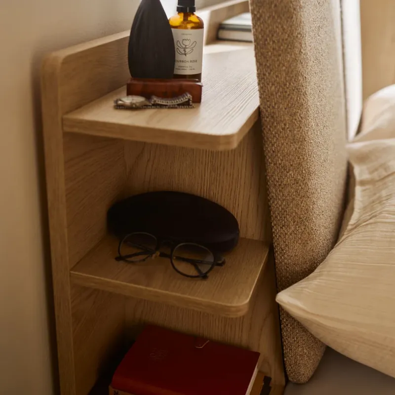 Bed 180x200 with shelves Well