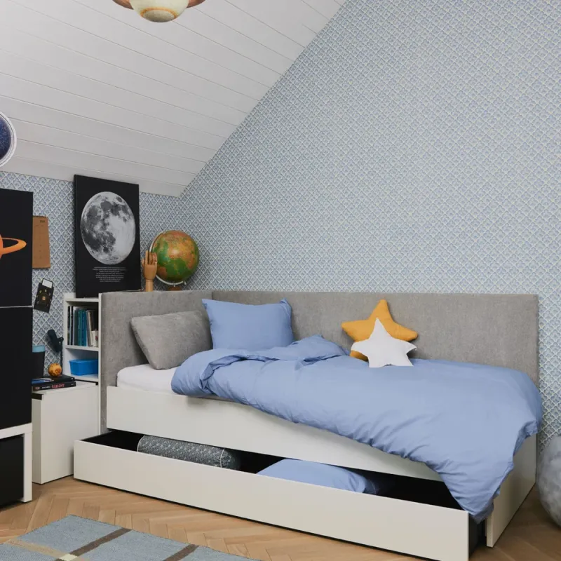 Left bed with lift-up frame  Young Users Next