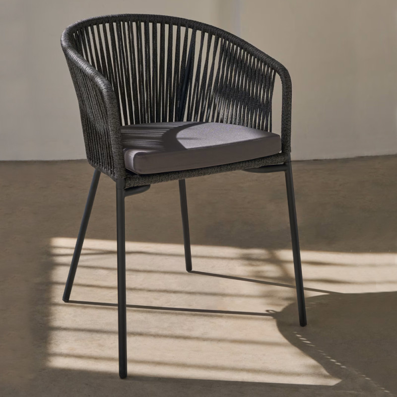 Outdoor stackable chair Yanet with a rope back