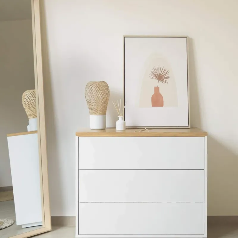 Abilen 3-sahtliga tammiviineriga ja valge lakeeringuga kummut 90 x 75 cm FSC 100%