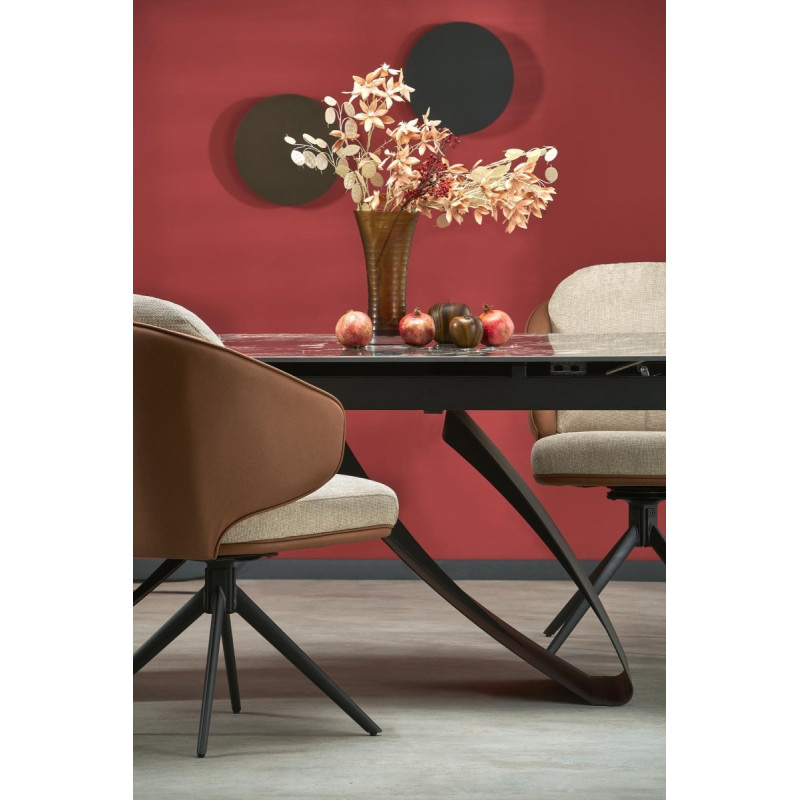 Table HILARIO black